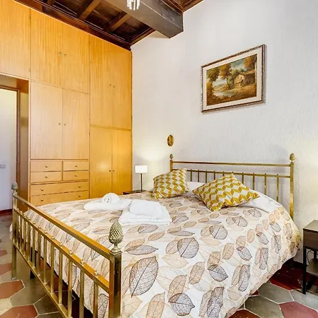 Spanish Steps Spacious Apartament *