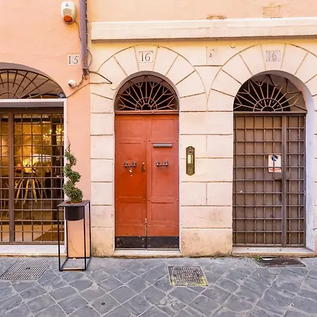 Spanish Steps Spacious